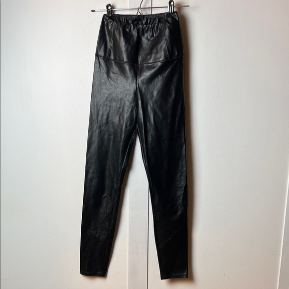 Wilfred Free Black Faux Leather Leggings from Aritzia - Picture 5 of 14